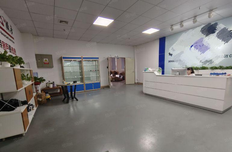 三中村楼上690平精装修厂房出租，现成水电办公室，好招工