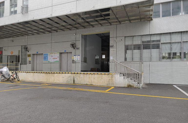 清溪全新独栋19800平厂房出租，精装办公室，卸货平台带牛角