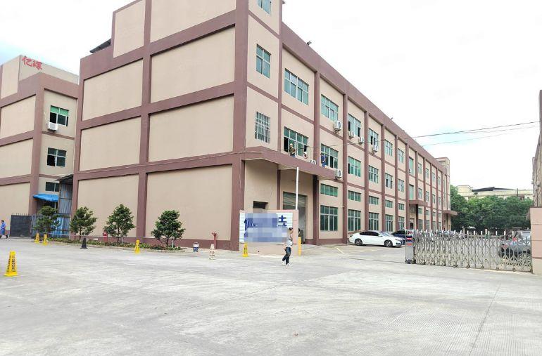 清溪新出原房东楼上厂房实际面积2000平低价出租 精装修