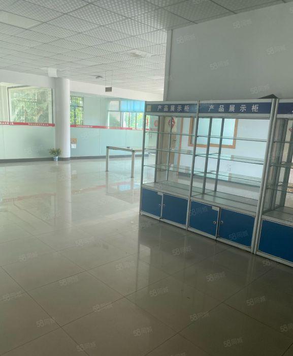 桥头镇新出一楼1500平方米出租，有水电办公室。