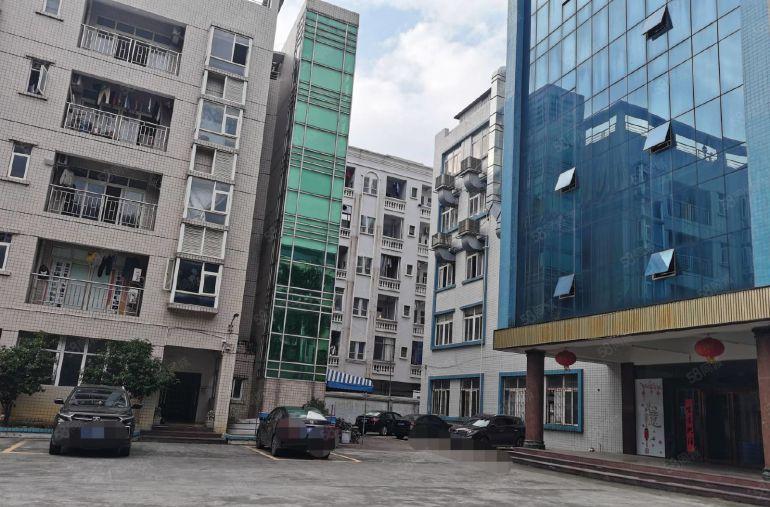 茶山卢屋一楼1360平米厂房出租现成装修低价出租