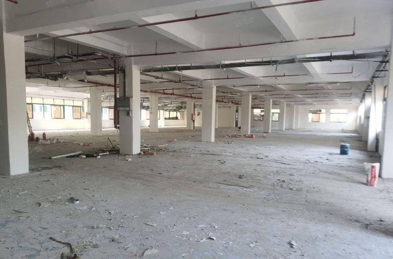 现成塑胶CNC厂房，本地房东分租一二楼2200方（实量）