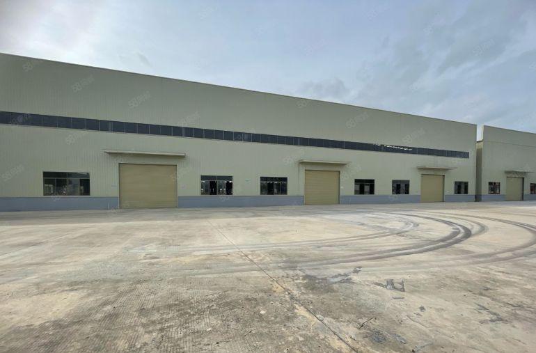 中堂（独门独院）全新15米高重工业厂房4920平方出租。