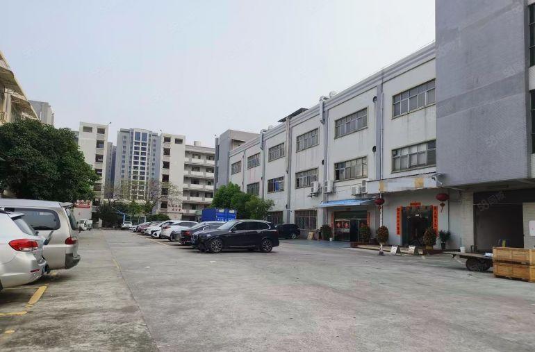 高埗楼上2700平带豪华装修厂房出租，大空地即租即用