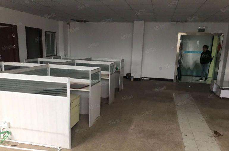 松岗塘下涌工业园区新出楼上1000平米便宜出租