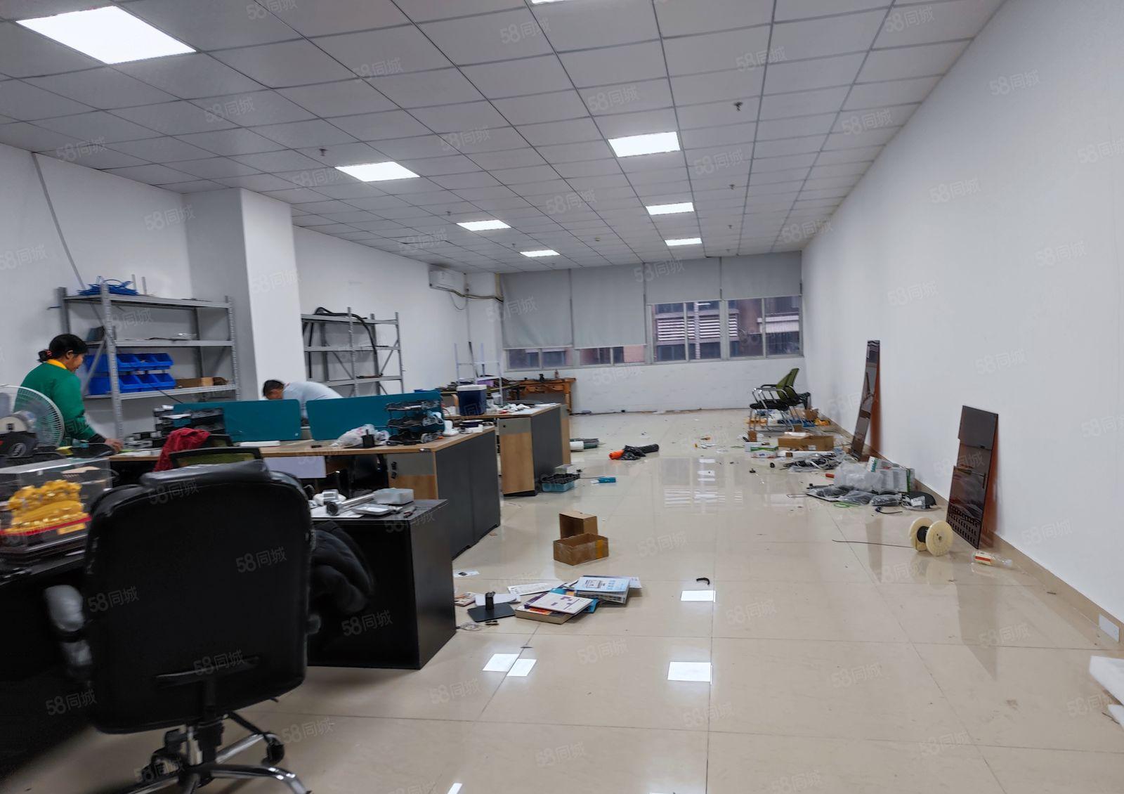 深圳租房福永会展中心旁楼上精装200平米厂房，拎包办公好招工