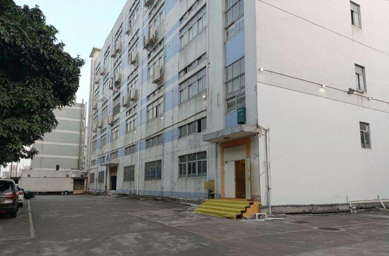 沙井新天虹工业园区精装修厂房5400平方出租500平方起分租