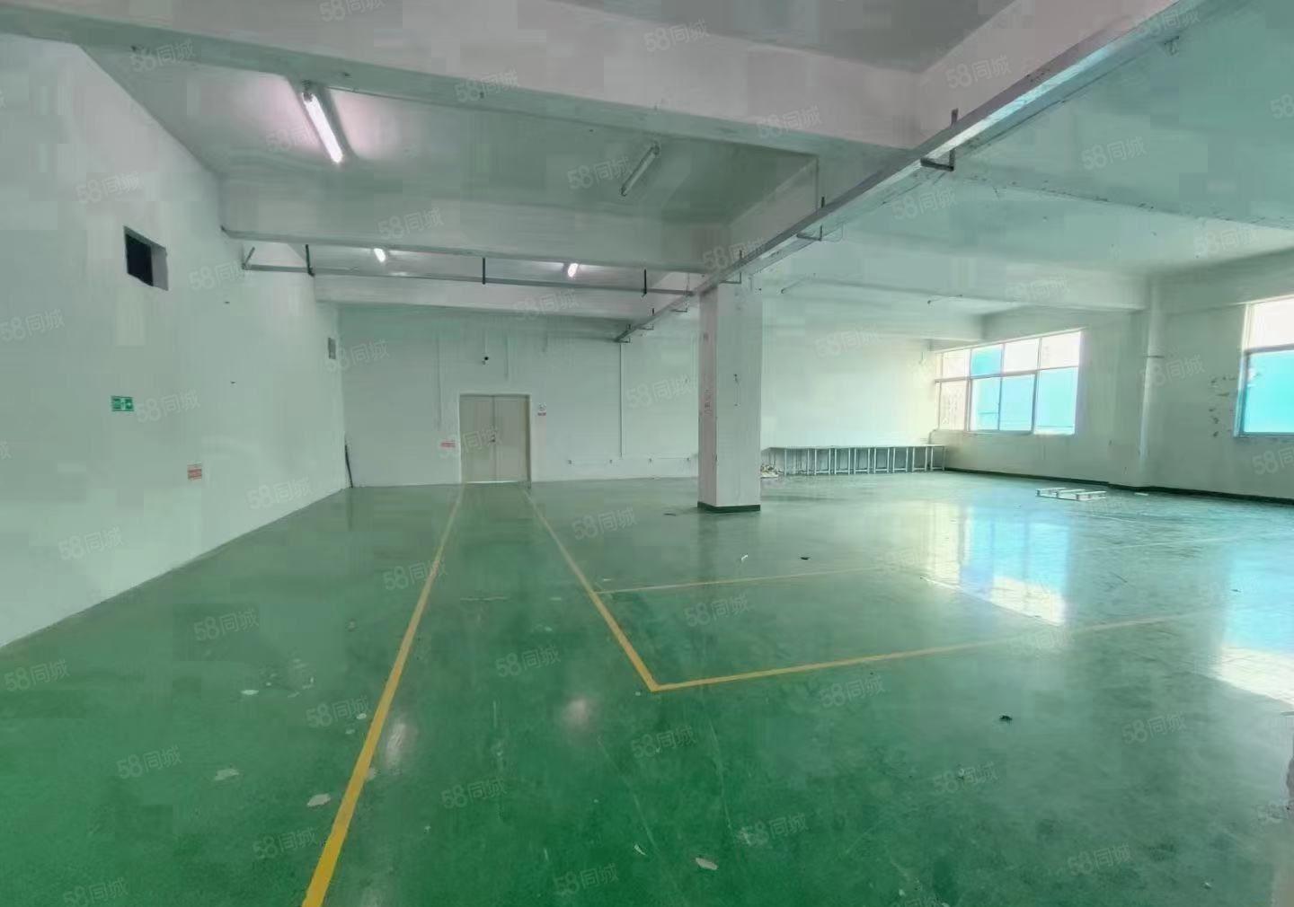 200平分租合租仓库办公室西乡原房东厂房出租空地大停车位充足