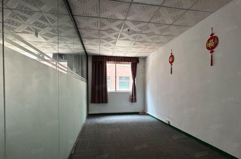 石岩村委厂房出租800平带装修可分租面积实在低价招租