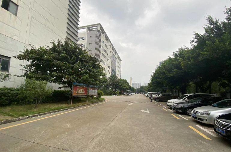 松岗塘下涌新出精装修厂房楼上1000平方厂房招租分租