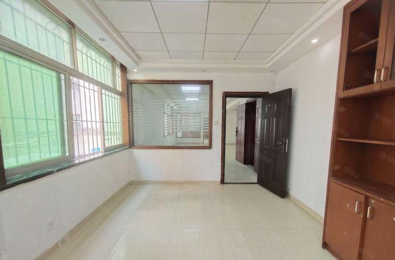 特价23元，西乡银田工业园，楼上带装修285平2加1格局厂房