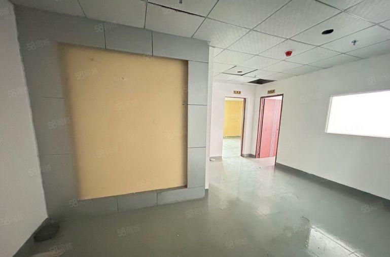 沙井新天附近楼上270平，2间办公室加前台，主线到位.