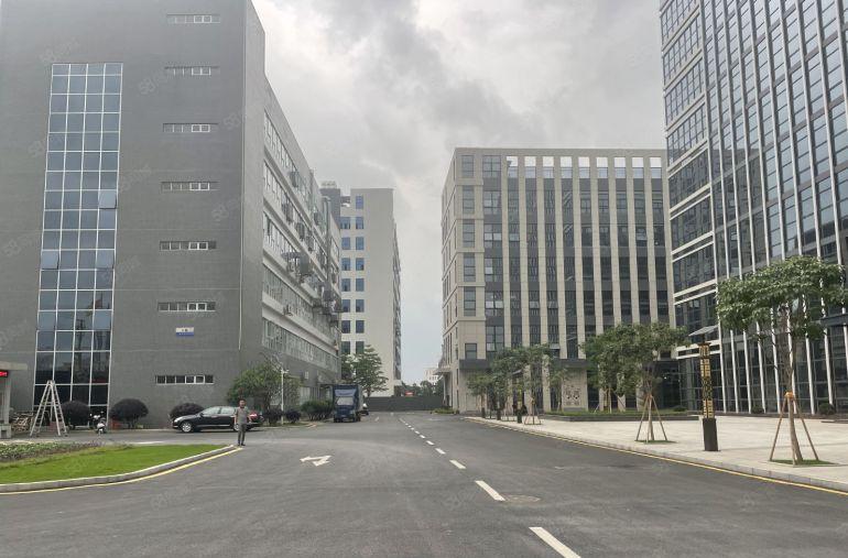 宝安松岗新出1000平楼上精装修厂房仓库低价出租 大小分组