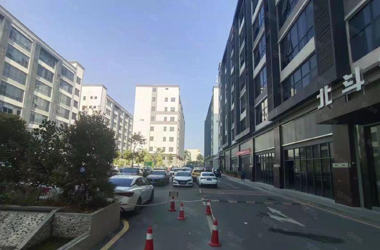 宝安福永沿江高速口附近楼上200平精装修厂房仓库出租大小分租