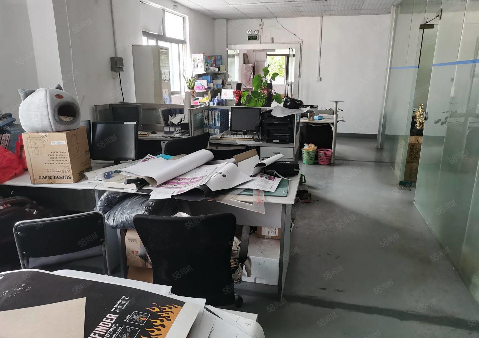 石岩原房东楼上500平至3500平低价仓库与厂房出租，形象好