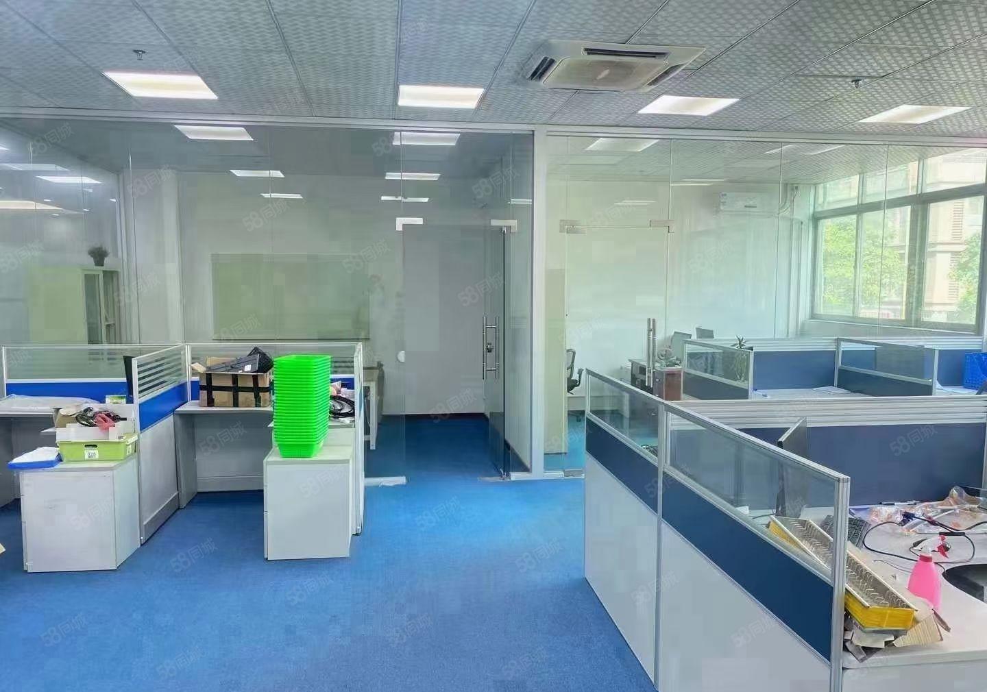 西乡恒丰工业城新出楼上1000平带装修办公室可分租整租