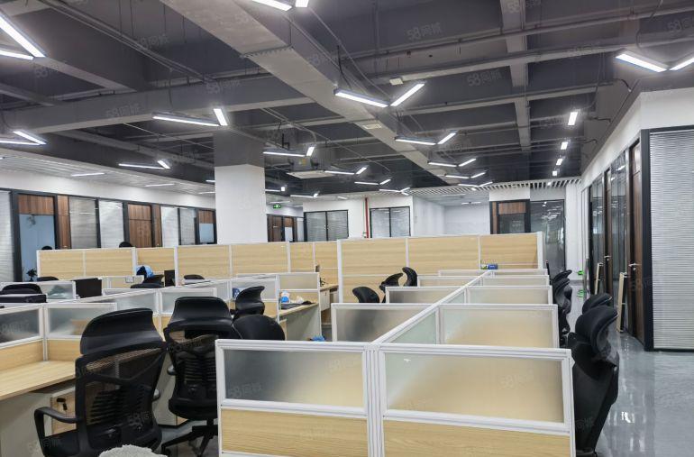 福永桥头新出豪华装修2000平米厂房出租