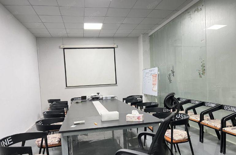 石岩官田原房东红本可分租低价精装修厂房仓库无尘车间一楼上出租