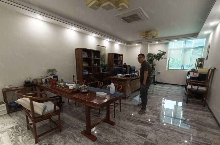 西乡固戍新出2000平精装修厂房出租可分租合租大型园区地铁站