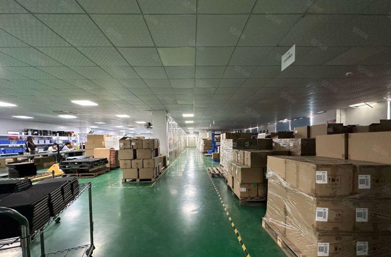 20元福永新和楼上整层2000平精装修厂房出租