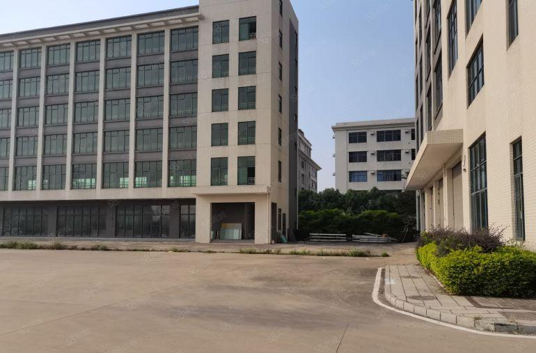 西乡兴东地铁口工业区1000平3000平标准厂房出租仓库招租