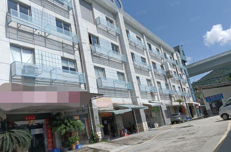 西乡黄田原房东独门独院楼上整层2450平，可分租