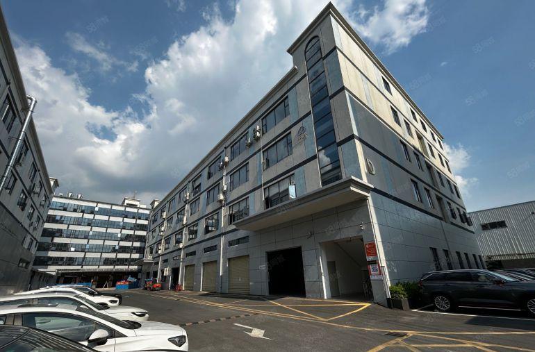 西乡客运站旁大型工业区楼上1000平米精装修厂房出租