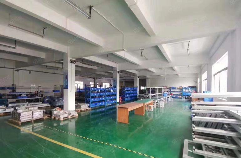 松岗溪头地铁口独院2层3000平米带有装修实际面积出租可分租