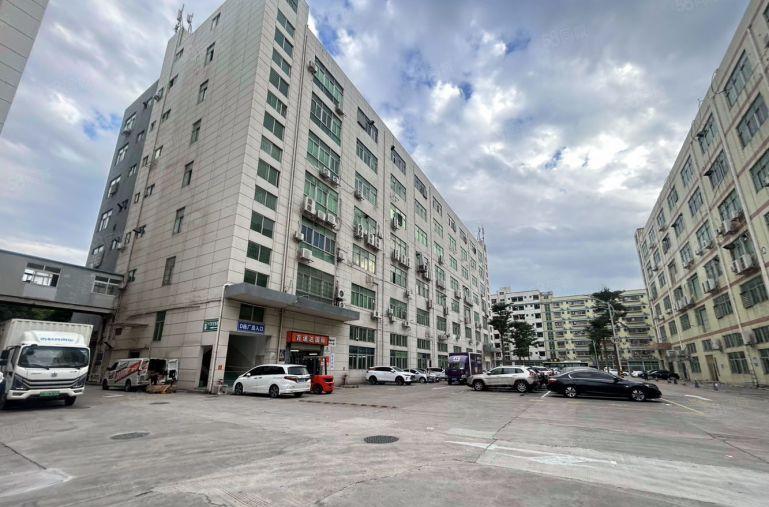 1000平方西乡航城街道工业园区电商仓库厂房出租可分租空地大