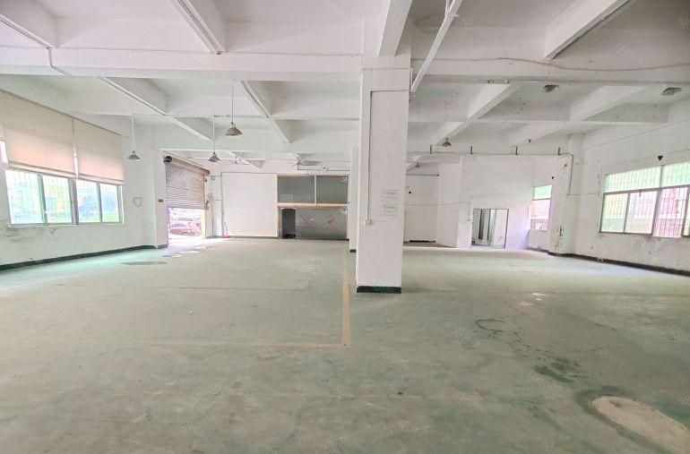 西乡洲石路，鹤洲大型正规工业区一楼新出690厂房，带卸货平台