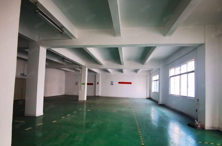 西乡固戍地铁口附近正规园区带装修537平水电齐全