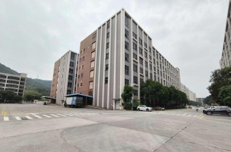 西乡黄田地铁口原房东整层3000平方厂房出租可以分租低价仓库