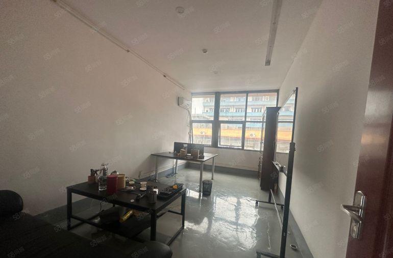 固戍地铁口附近高新园区带装修320平厂房办公室出租