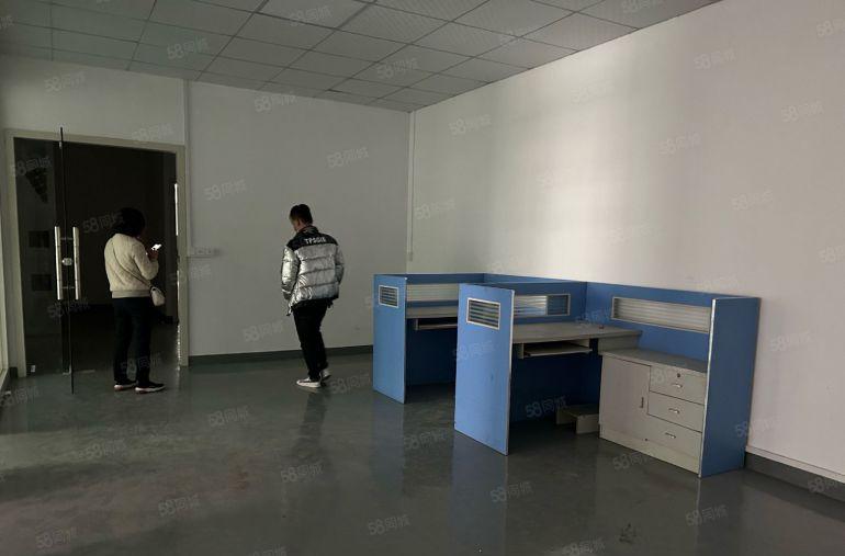 光明地铁站附近楼上500平方精装修仓库无尘车间厂房低价出租