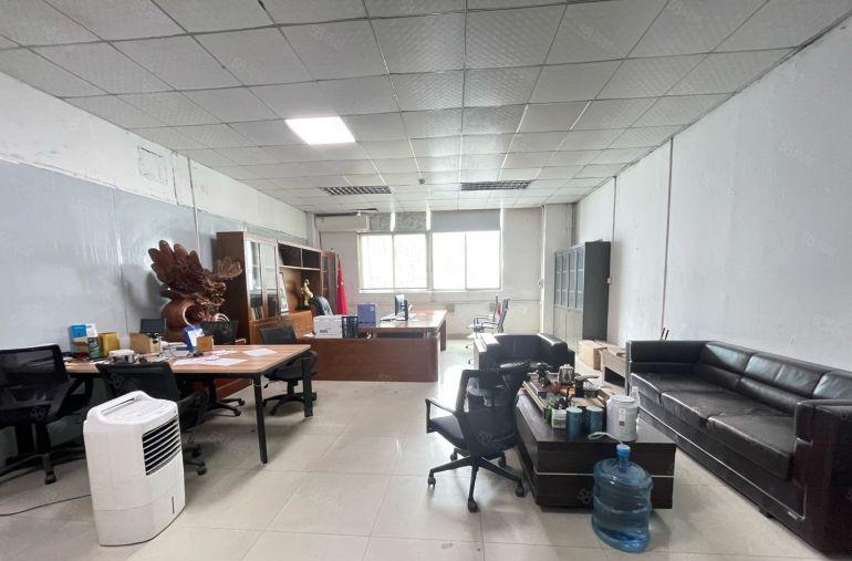 直租！西乡固戍工业园，带装修420平厂房出租，拎包可用