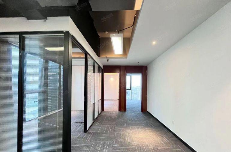 福永桥头西站12号地铁线边上500平精装修办公室厂房仓库出租