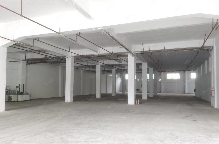 石岩一楼厂房 带消防喷淋 可进挂车  6.5米层高