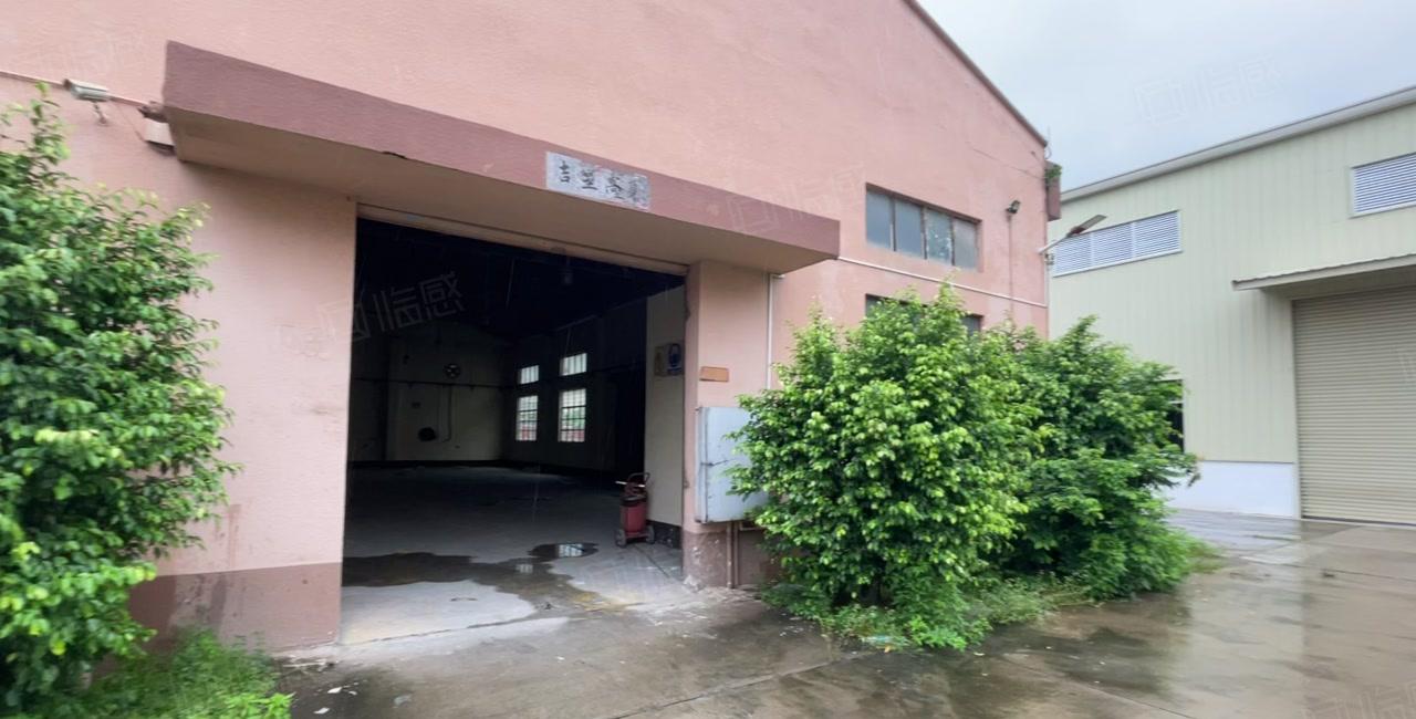 松岗燕川新出单一层独院厂房一楼4500平方，500起租