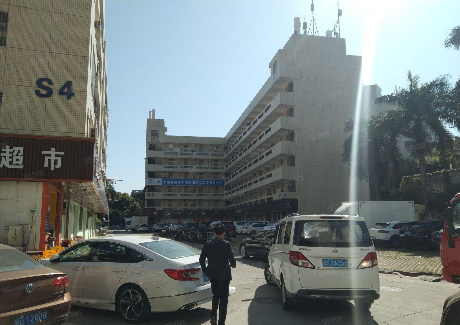 石岩原房东厂房2300平方精装修厂房出租，使用率高