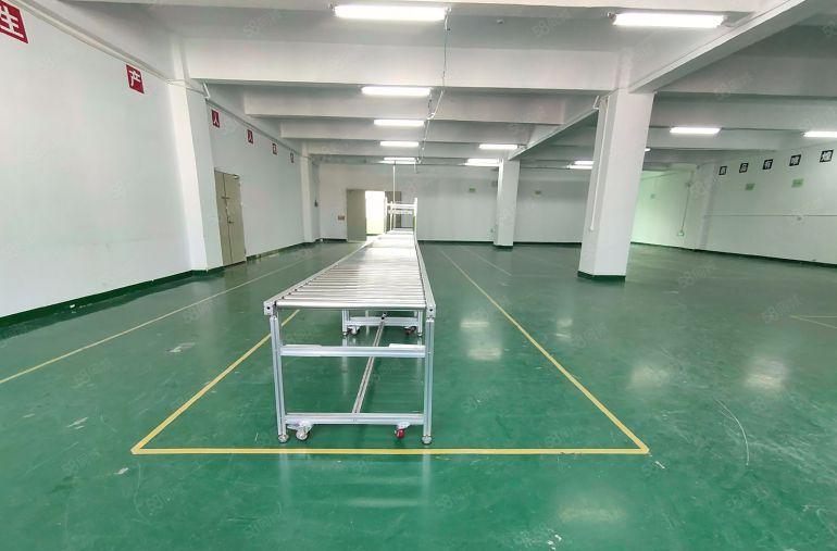 西乡九围800平带装修厂房仓库出租，25元，水电齐全，已电改