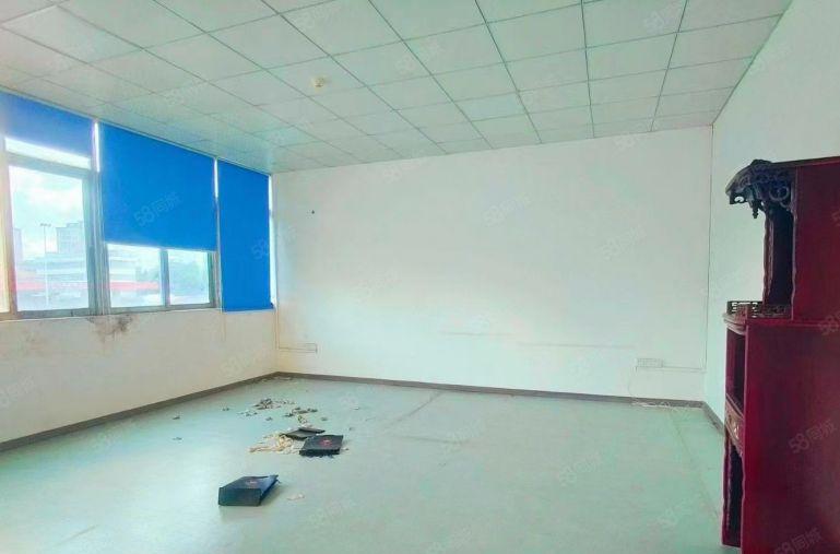 新桥107国道边，楼上小面积厂房 有办公室 拎包入住