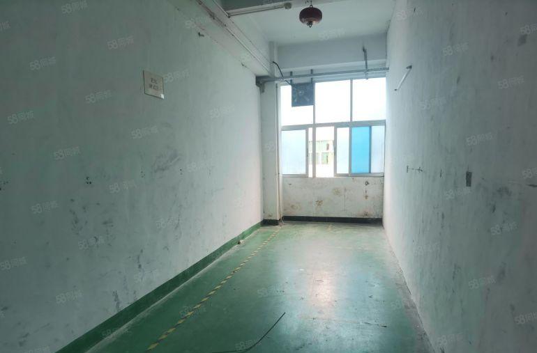 2楼1000平米 村委实际面积带装修厂房出租