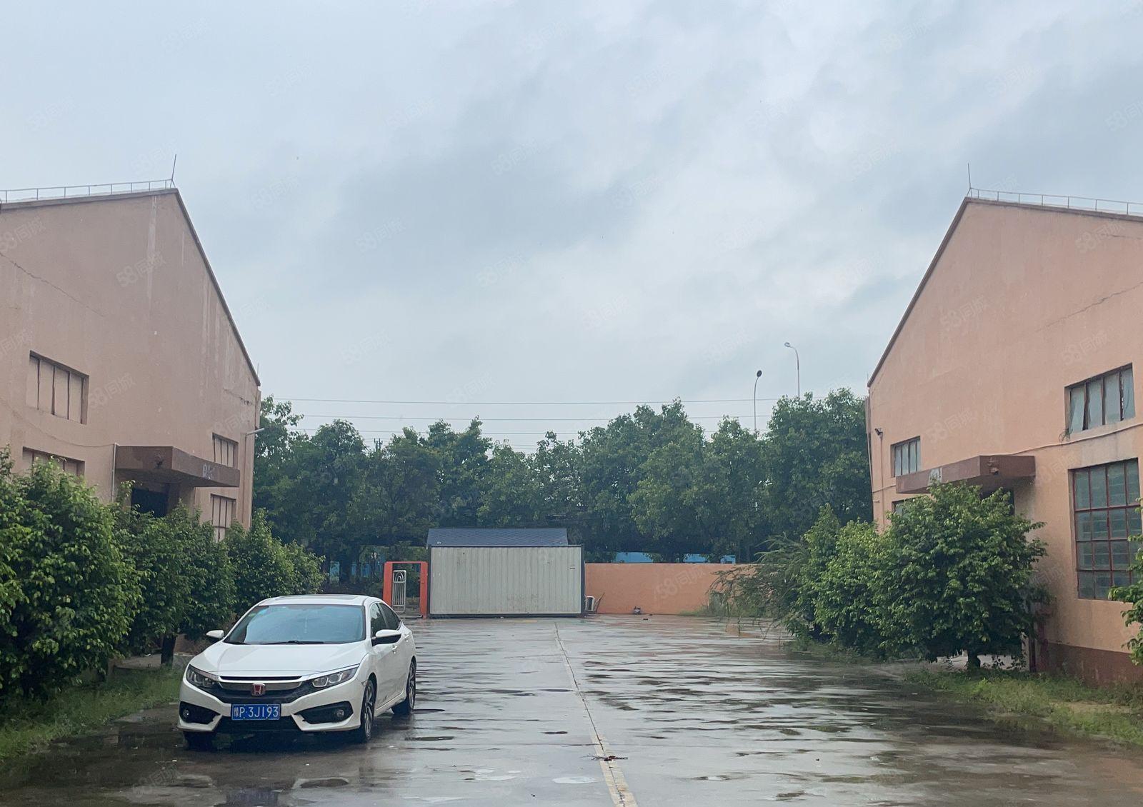 松岗燕川新出单一层独院厂房一楼4500平方，500起租