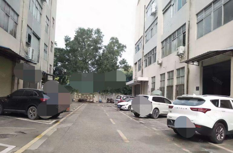 固戌一路附近独门独院，楼上整层精装修1200平！