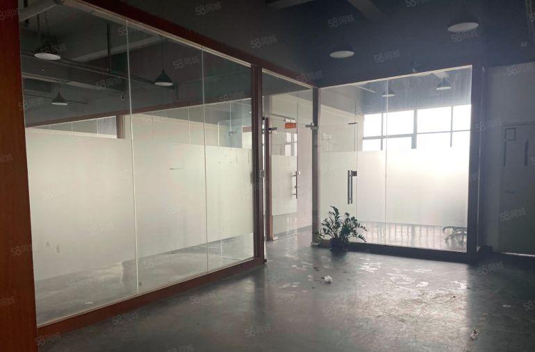 沙井新桥楼上1500平精装修厂房停车位充足价格便宜拎包生产