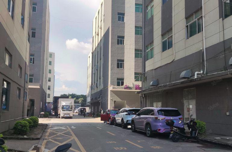 松岗溪头地铁站旁原房东精装修1500平方办公室厂房低价出租