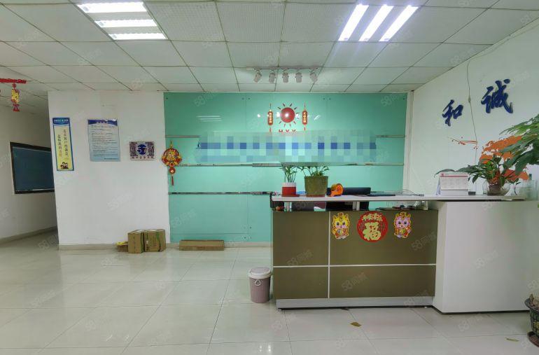 西乡固戍梧桐岛附近大型工业区楼上整层700平带装修厂房。