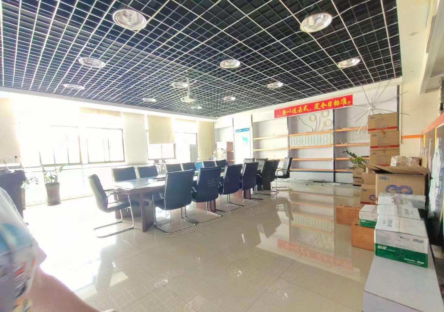 石岩楼上1650平方精装修厂房出租，拎包入住，可办环评