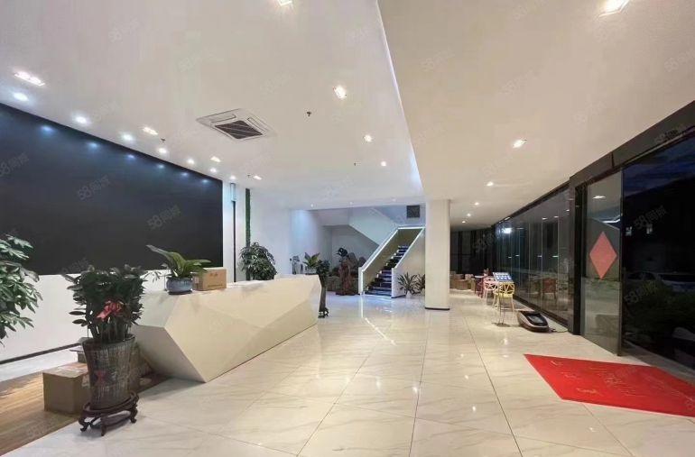 松岗107国道边3层独栋厂房5500平带红本，豪华装修电量大