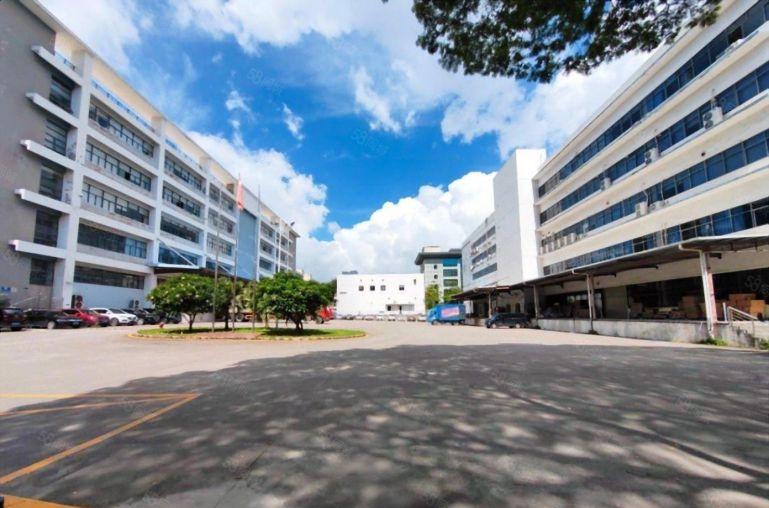 4000平宝安西乡宝田地铁站旁边一二楼各2000平厂房出租